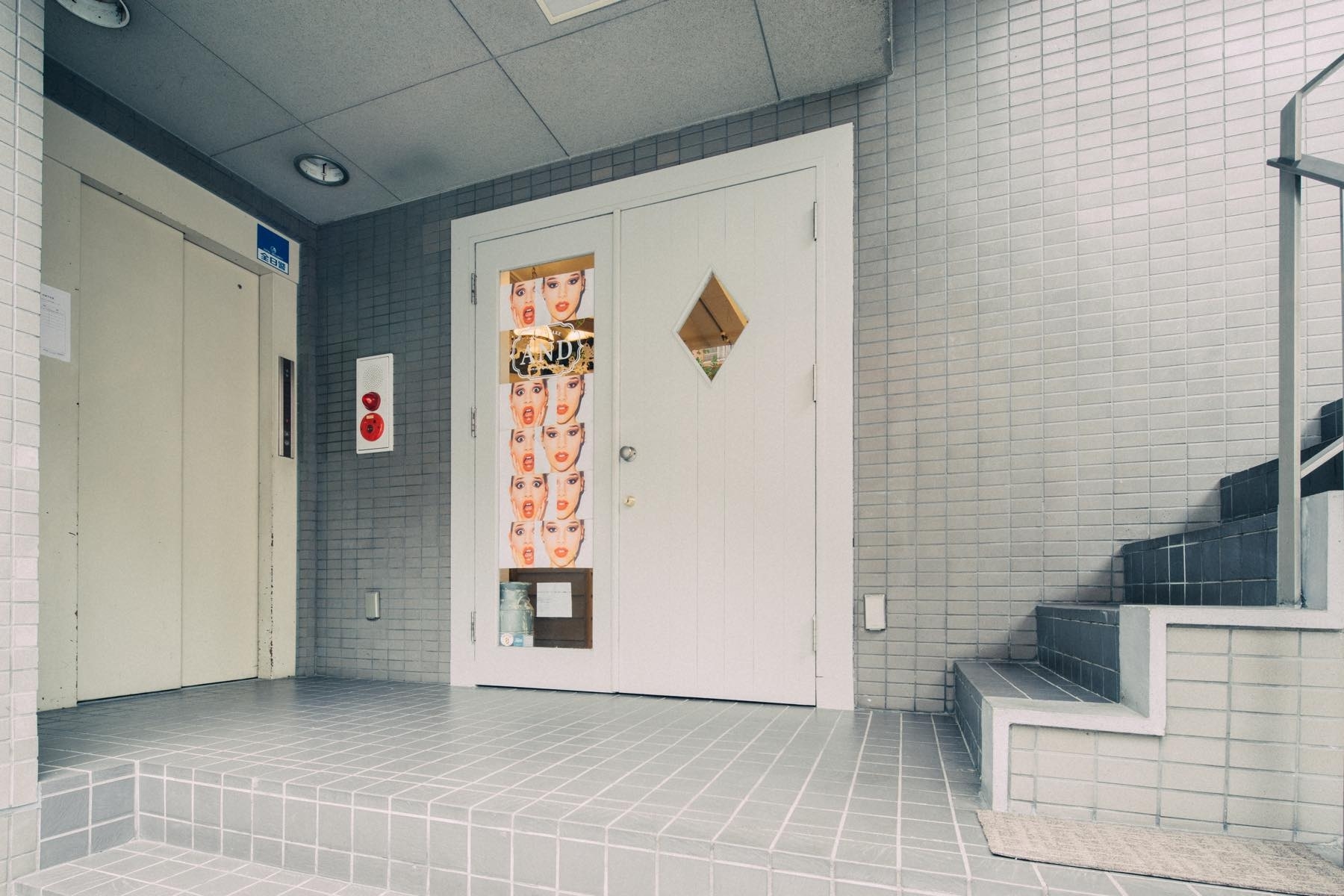 【中目黒駅3分】展示・プロモーションに適した白が基調ナチュラルテイスト美容院内レンタルスペース