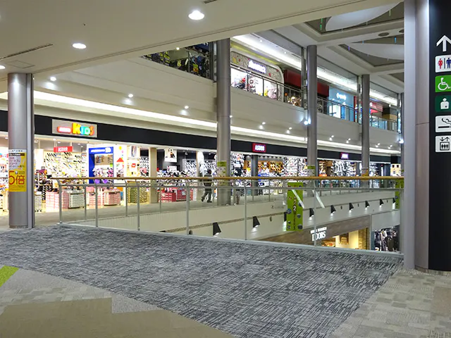 【イオンモール堺北花田】ブリッジ①　GU前の画像