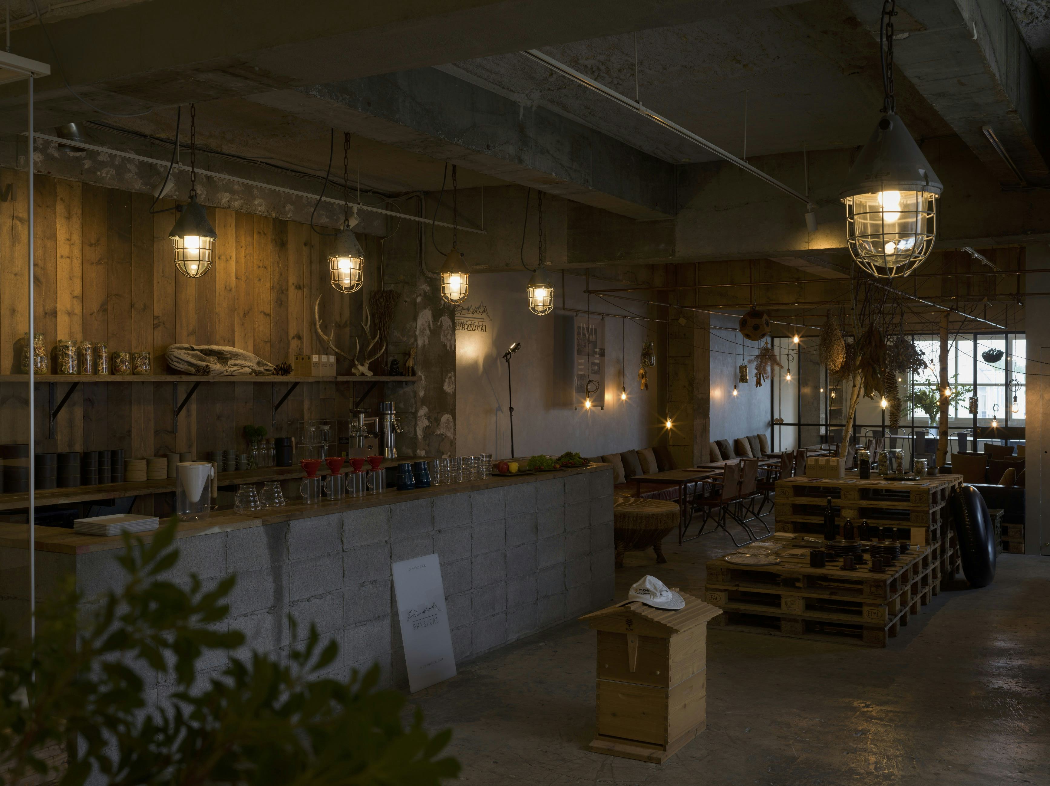 【札幌駅13分／CAFE PHYSICAL】飲食の伴う撮影や展示会、ローンチパーティやワークショップに最適な隠れ家的なカフェスペース
