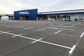 【スーパーセンタートライアル三股店】キッチンカー(調理営業)出店限定/屋外スペース