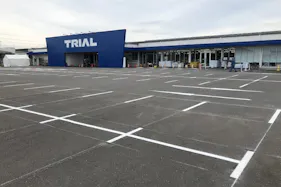 【スーパーセンタートライアル三股店】キッチンカー(調理営業)出店限定/屋外スペース