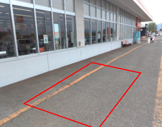 【ザ・ビッグ大曲福田店】軒下キッチンカースペース 販促プロモーションや物販に最適なスーパー店外催事イベントスペース