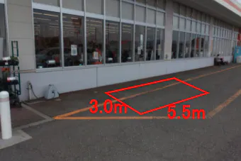 【ザ・ビッグ大曲福田店】軒下キッチンカースペース 販促プロモーションや物販に最適なスーパー店外催事イベントスペース