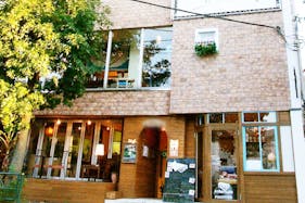 【学芸大学駅5分】アパレルの展示会場や撮影に適したビル1棟に3種のロケーションのあるイベントスペース(3Fスタジオ)