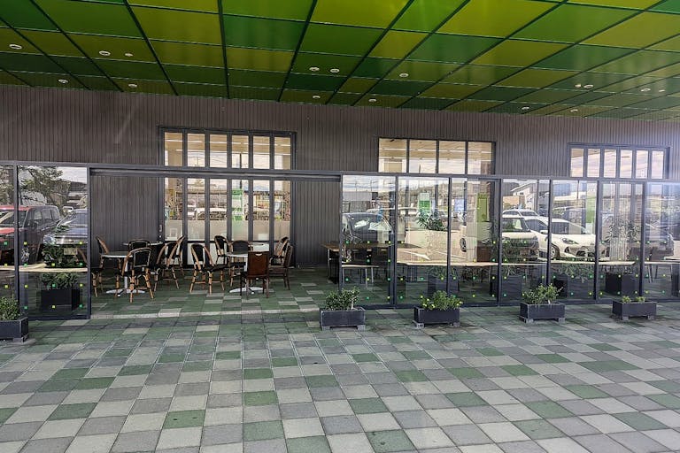 【明文堂書店TSUTAYA KOMATSU店】ポップアップストアやプロモーションに適したテラススペースの画像2