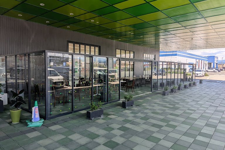 【明文堂書店TSUTAYA KOMATSU店】ポップアップストアやプロモーションに適したテラススペースの画像3