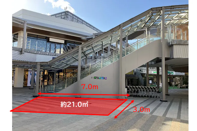【三井アウトレットパーク 岡崎】中央北エスカレーター横の画像2