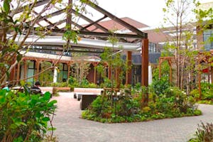 【THE OUTLETS SHONAN HIRATSUKA】VILLEAGE スクエア