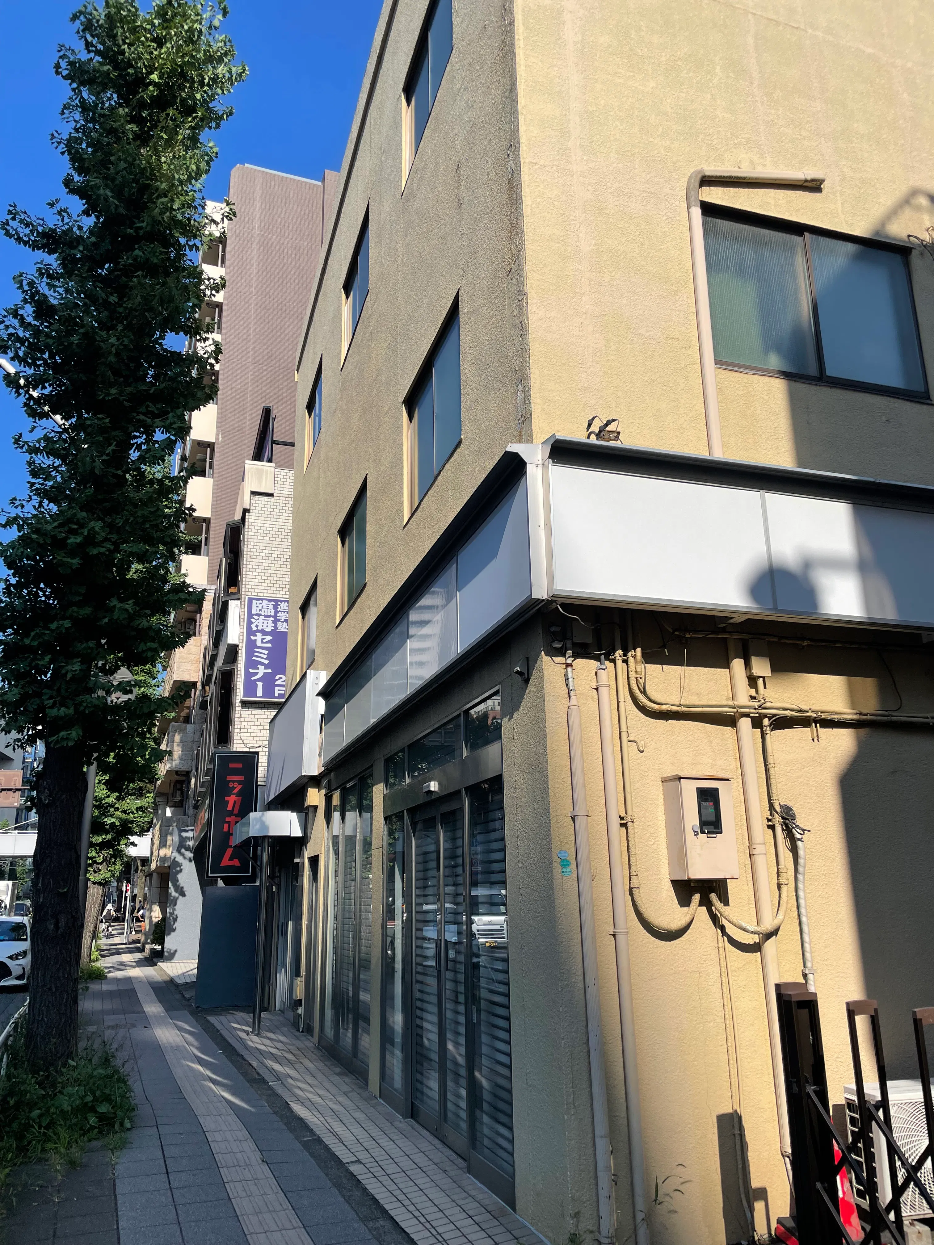 【府中駅北口一階西側｜駅2分】白壁×木目調の32㎡路面1Fポップアップや展示会等に最適なスペース
