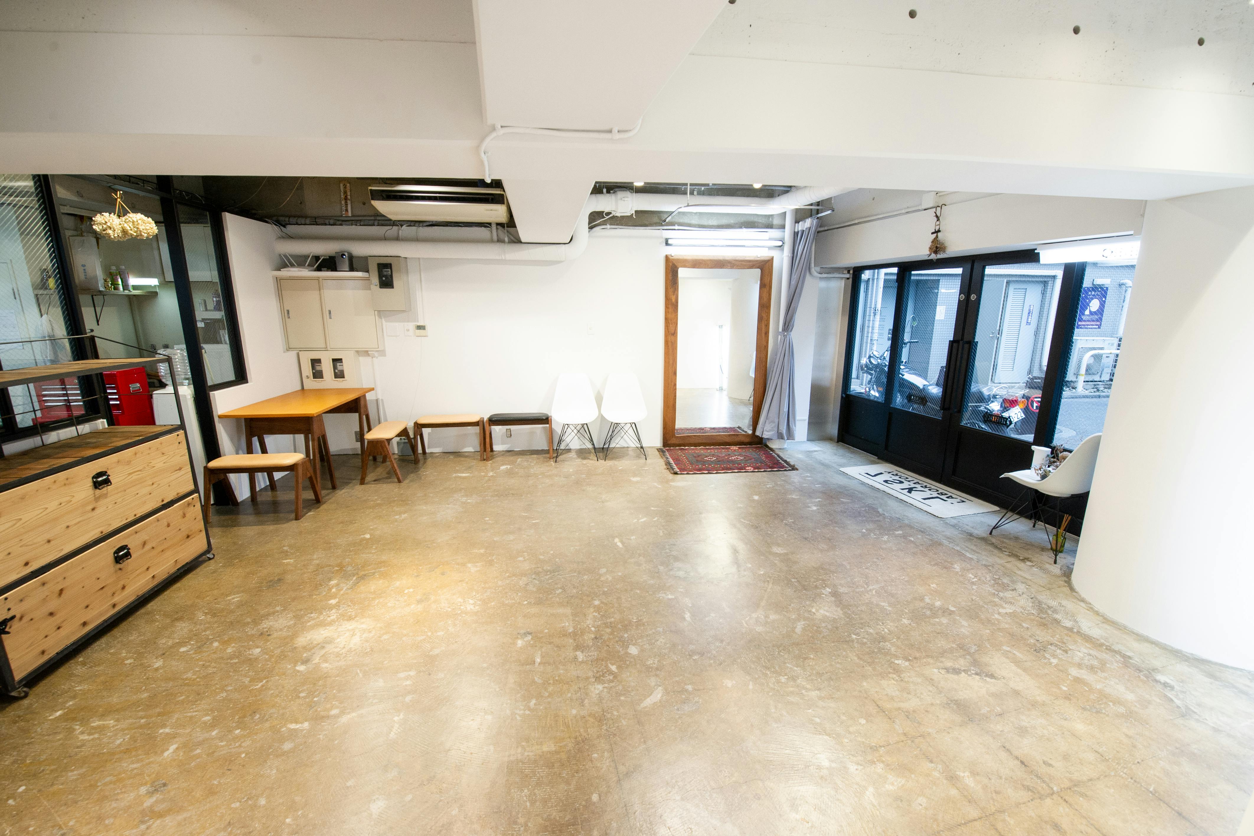 【明治神宮前〈原宿〉駅7分】裏原宿のお洒落で使いやすいレンタルスペース