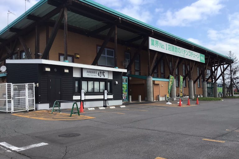 【ダイナム旭川近文店ゆったり館】キッチンカーに最適なアミューズメント施設のイベントスペース(出入口)の画像6