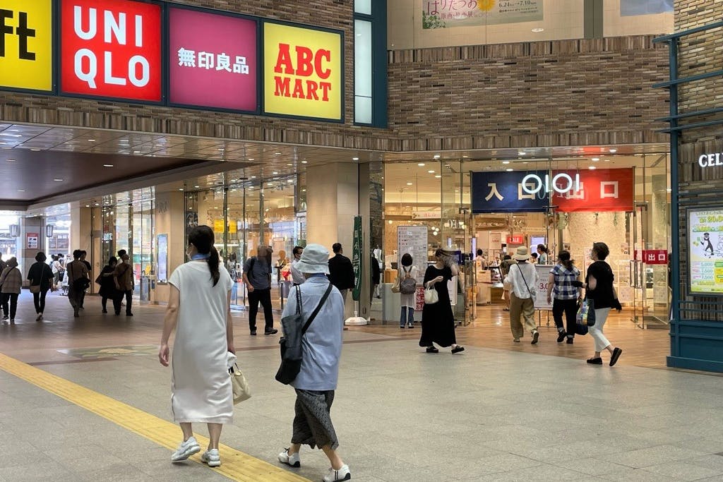 1階正面入口