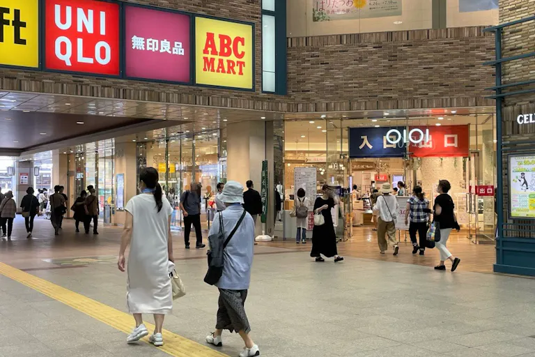 1階正面入口