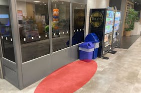 【光が丘IMA/光が丘駅直結】電子タバコ等の喫煙具PRに最適な駅直結ショッピングセンターの3階喫煙スペース前にあるイベントスペース