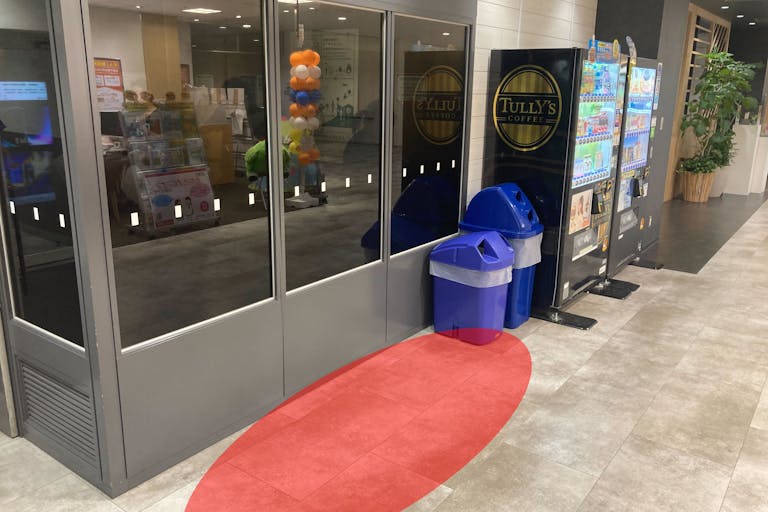 【光が丘IMA/光が丘駅直結】電子タバコ等の喫煙具PRに最適な駅直結ショッピングセンターの3階喫煙スペース前にあるイベントスペースの画像1