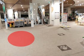 【イオンスタイル仙台卸町】プロモーションイベントや展示販売に最適な通行量の多い3階エスカレーター前にあるイベントスペース