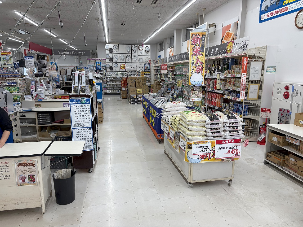 【サンデー北村山店】レジ脇　食物販やプロモーション等の出店に最適なホームセンター店内のイベントスペース