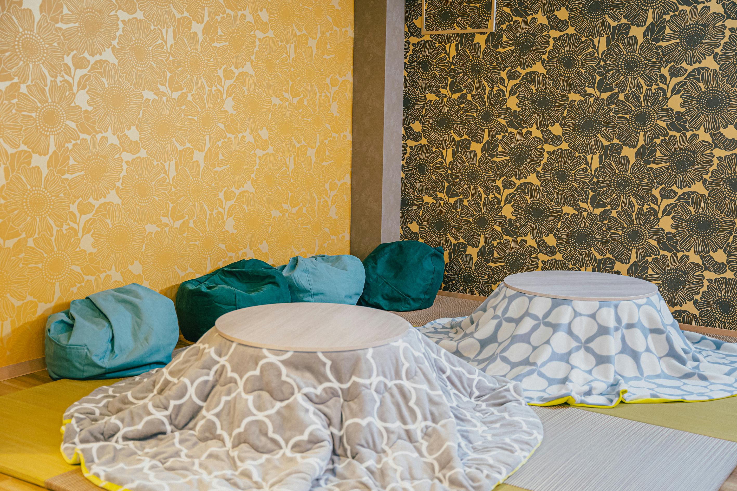 【近鉄日本橋駅3分】大阪難波駅、なんば駅、近鉄日本橋駅3駅からのアクセス抜群!撮影会や展示販売会、オフラインイベントにぴったりなコンセプトスタジオ