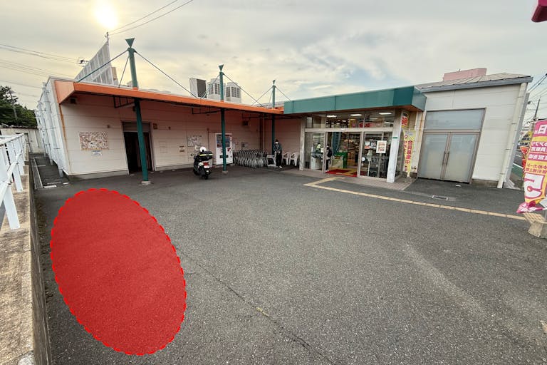 【ゆめマート 若園】屋外 入口正面 キッチンカーや販促プロモーションにおすすめな催事イベントスペースの画像1