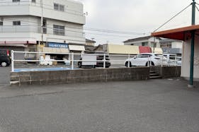 【ゆめマート 若園】屋外 入口正面 キッチンカーや販促プロモーションにおすすめな催事イベントスペース