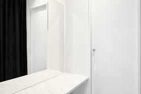 【明治神宮前駅4分】原宿・神宮前エリアの中心部!ポップアップイベントやワークショップに最適な白で統一されたシンプルさが美しいイベントスペース「PREMIER STUDIO ZERO」