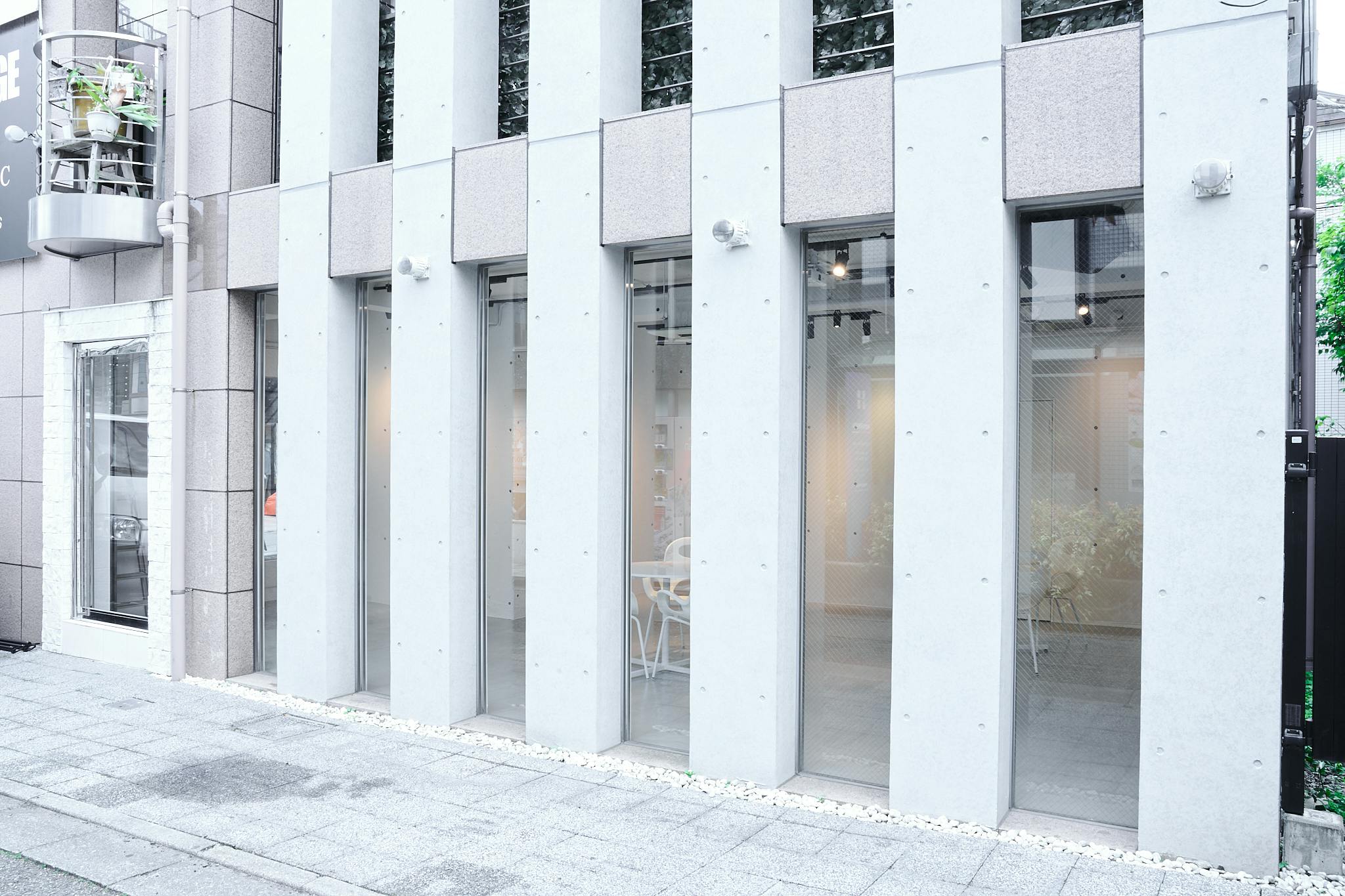 【明治神宮前駅4分】原宿・神宮前エリアの中心部！ポップアップイベントやワークショップに最適な白で統一されたシンプルさが美しいイベントスペース「PREMIER STUDIO ZERO」