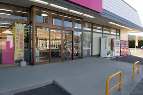 【ゆめマート 板持】屋外軒先 販促プロモーションや物販のポップアップストアにおすすめな催事イベントスペース