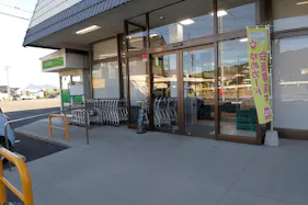 【ゆめマート 板持】屋外軒先 販促プロモーションや物販のポップアップストアにおすすめな催事イベントスペース