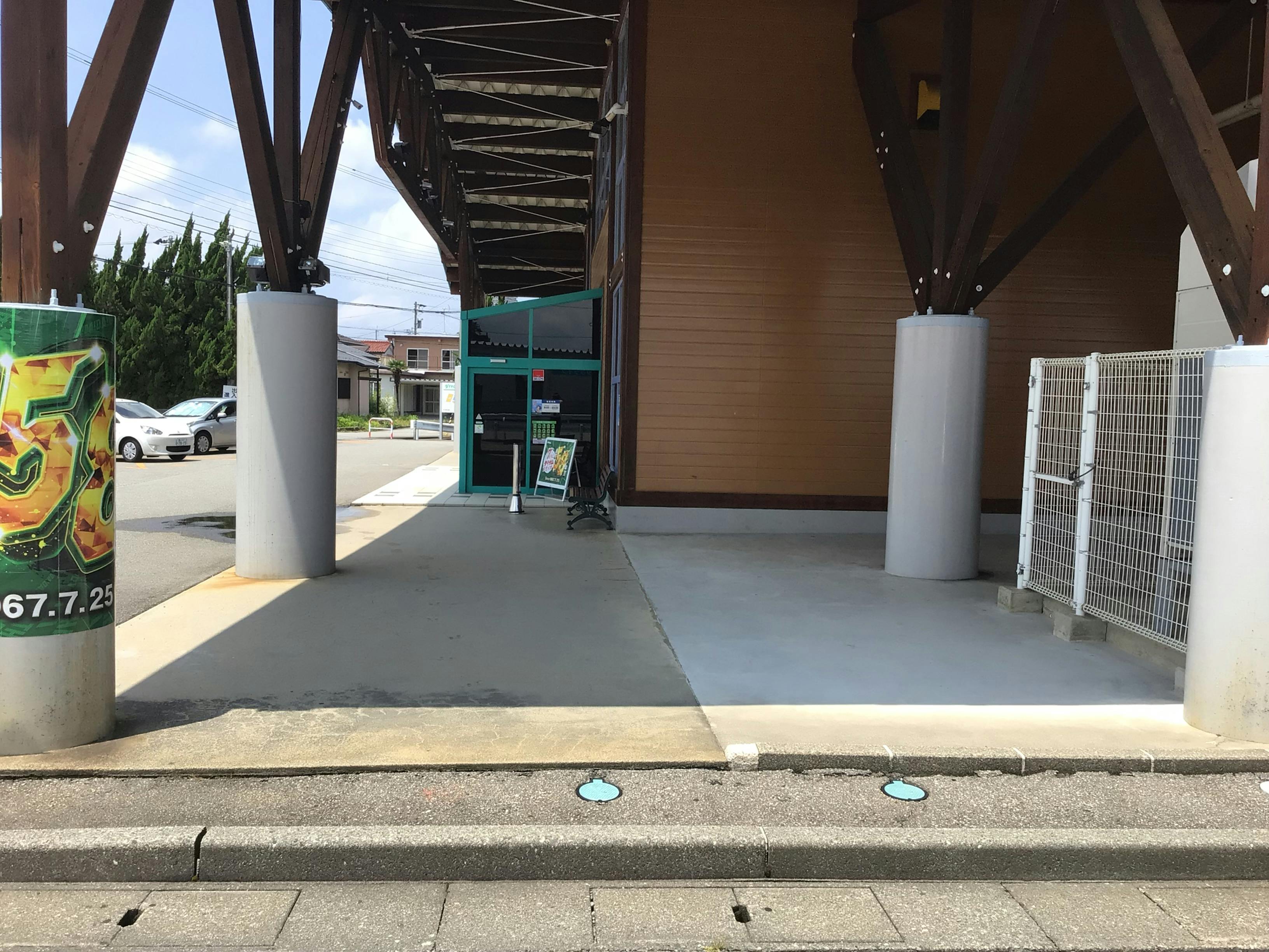 【ダイナム富山上冨居店ゆったり館】キッチンカーやプロモーションイベントの開催に最適なアミューズメント施設のイベントスペース