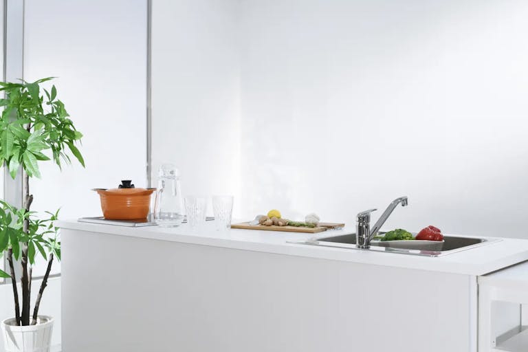 【谷町六丁目駅9分】ファッション系の展示会や撮影会等に適したアイランドキッチンのある広いレンタルスペースの画像3