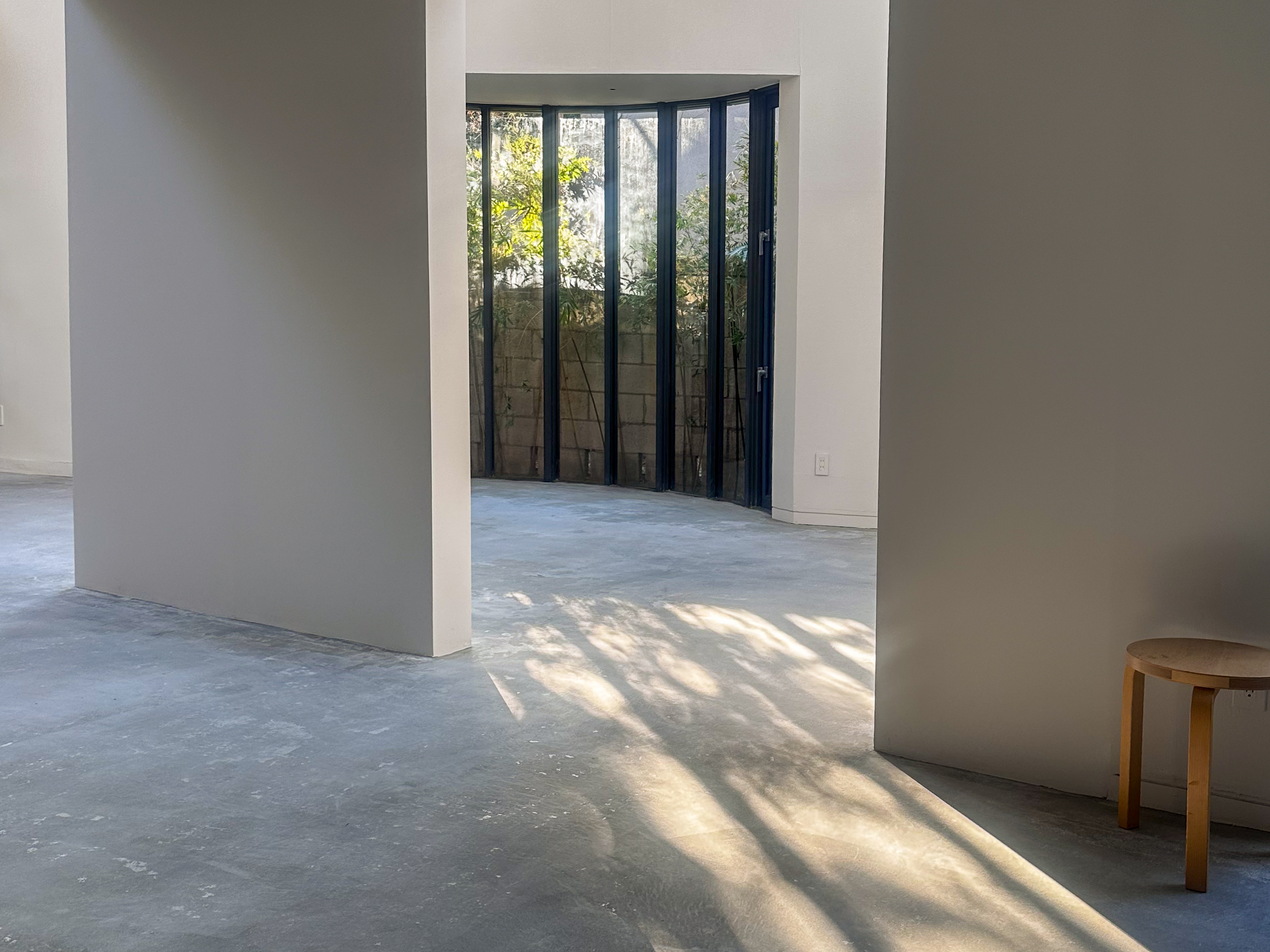 【新井薬師前駅2分】撮影や展示会に シンプルでモダンな空間のハウススタジオ（一棟貸し）