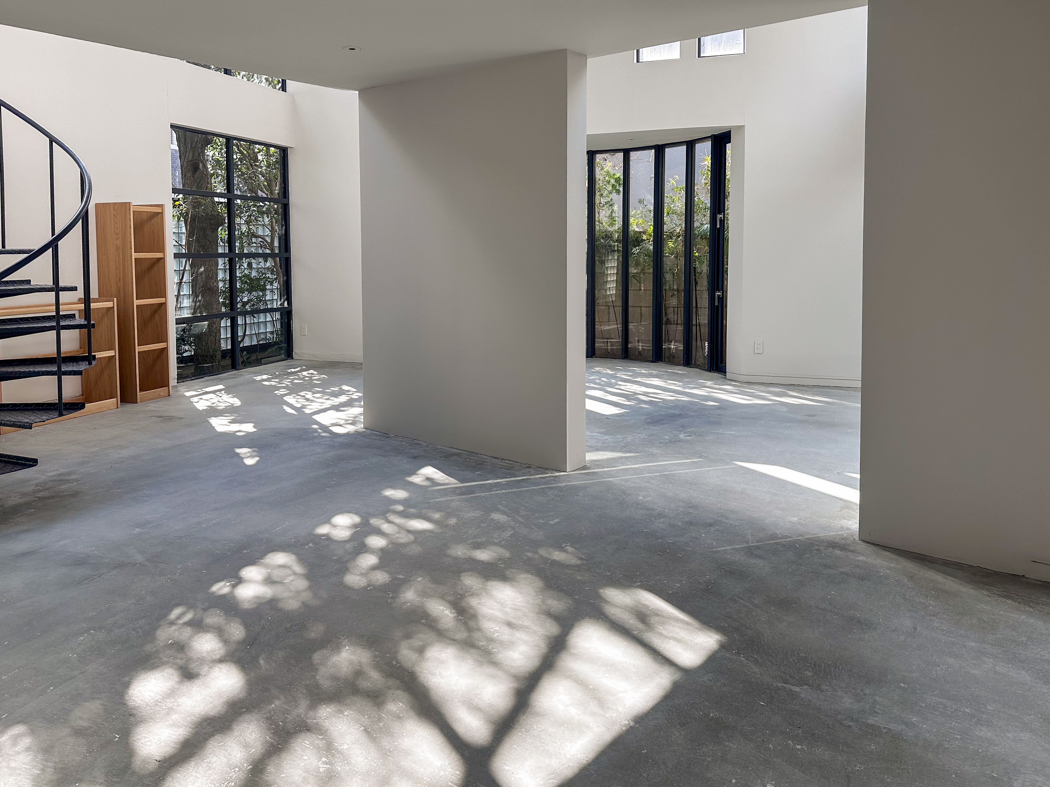 【新井薬師前駅2分】撮影や展示会に シンプルでモダンな空間のハウススタジオ（一棟貸し）