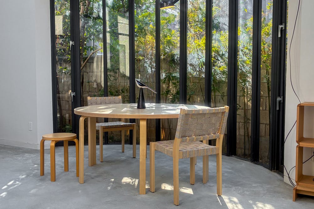 【新井薬師前駅2分】撮影や展示会に シンプルでモダンな空間のハウススタジオ(一棟貸し)