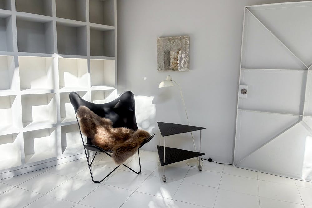 【新井薬師前駅2分】撮影や展示会に シンプルでモダンな空間のハウススタジオ(一棟貸し)