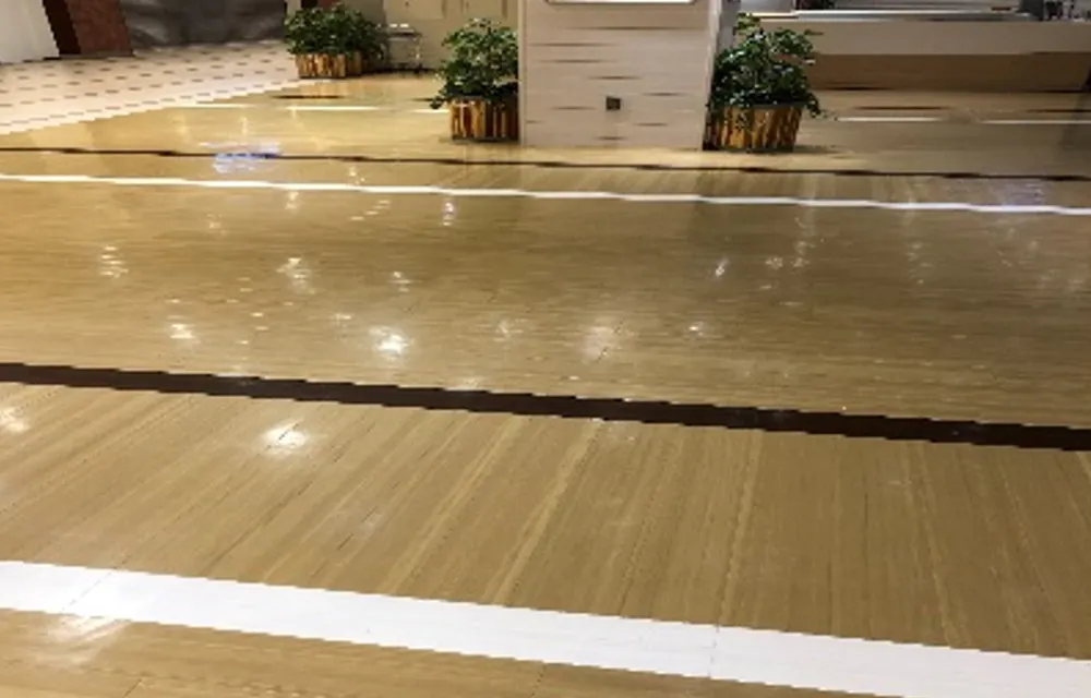 【ララガーデン川口】1階 プラザ②