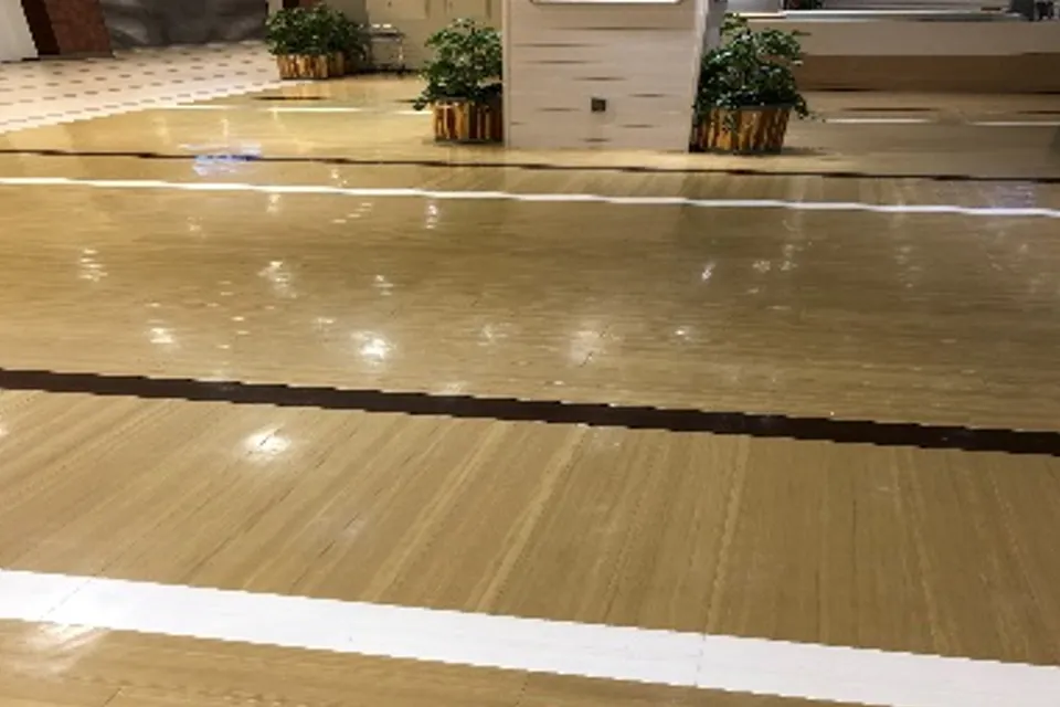 【ララガーデン川口】1階 プラザ②