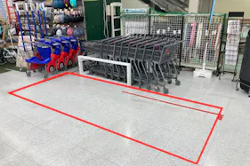 【ユニディショップス市川店】レジ付近 物販やプロモーションに最適なホームセンター内レジ付近の催事イベントスペース