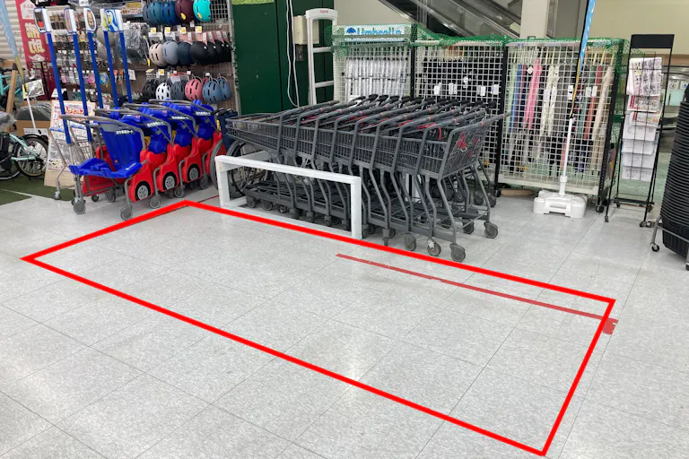 【ユニディショップス市川店】レジ付近 物販やプロモーションに最適なホームセンター内レジ付近の催事イベントスペースの画像3