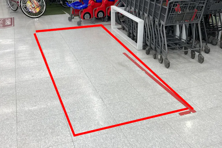 【ユニディショップス市川店】レジ付近 物販やプロモーションに最適なホームセンター内レジ付近の催事イベントスペースの画像2