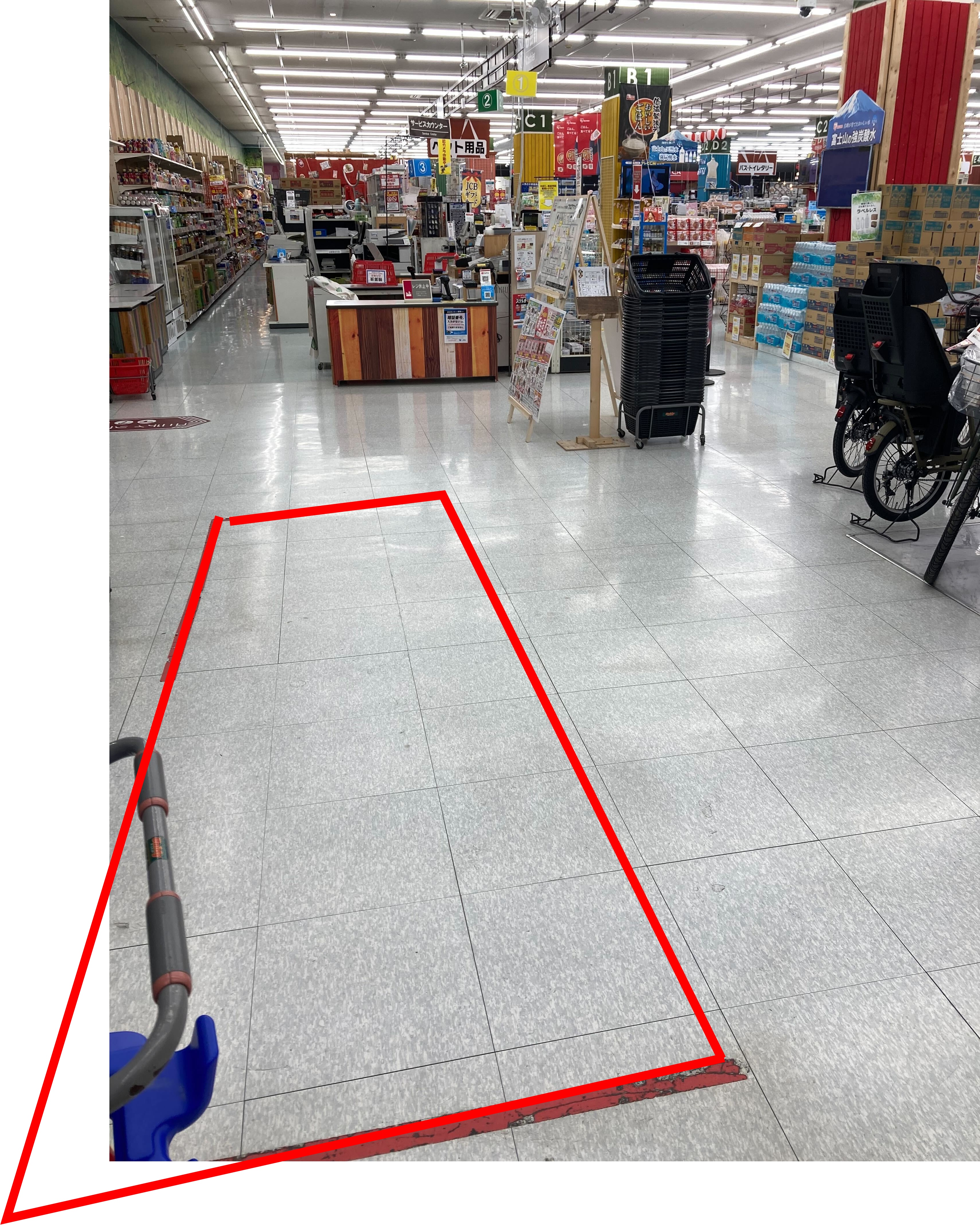 【ユニディショップス市川店】レジ付近　物販やプロモーションに最適なホームセンター内レジ付近の催事イベントスペース