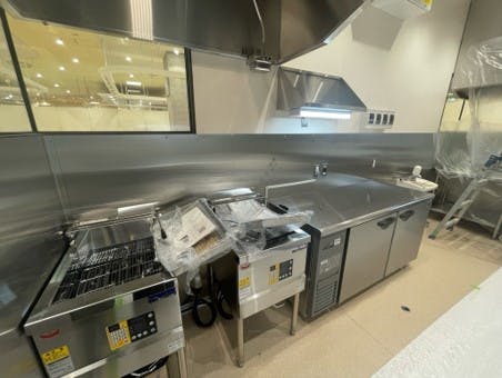 区画内 共同利用 厨房(フライヤー)