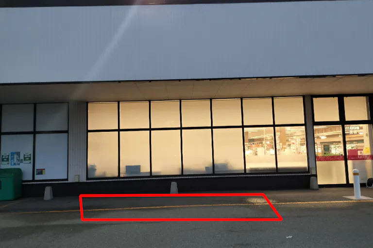 【マックスバリュ新川口】駐車場 販促プロモーションや物販に最適なスーパー店外催事イベントスペースの画像2