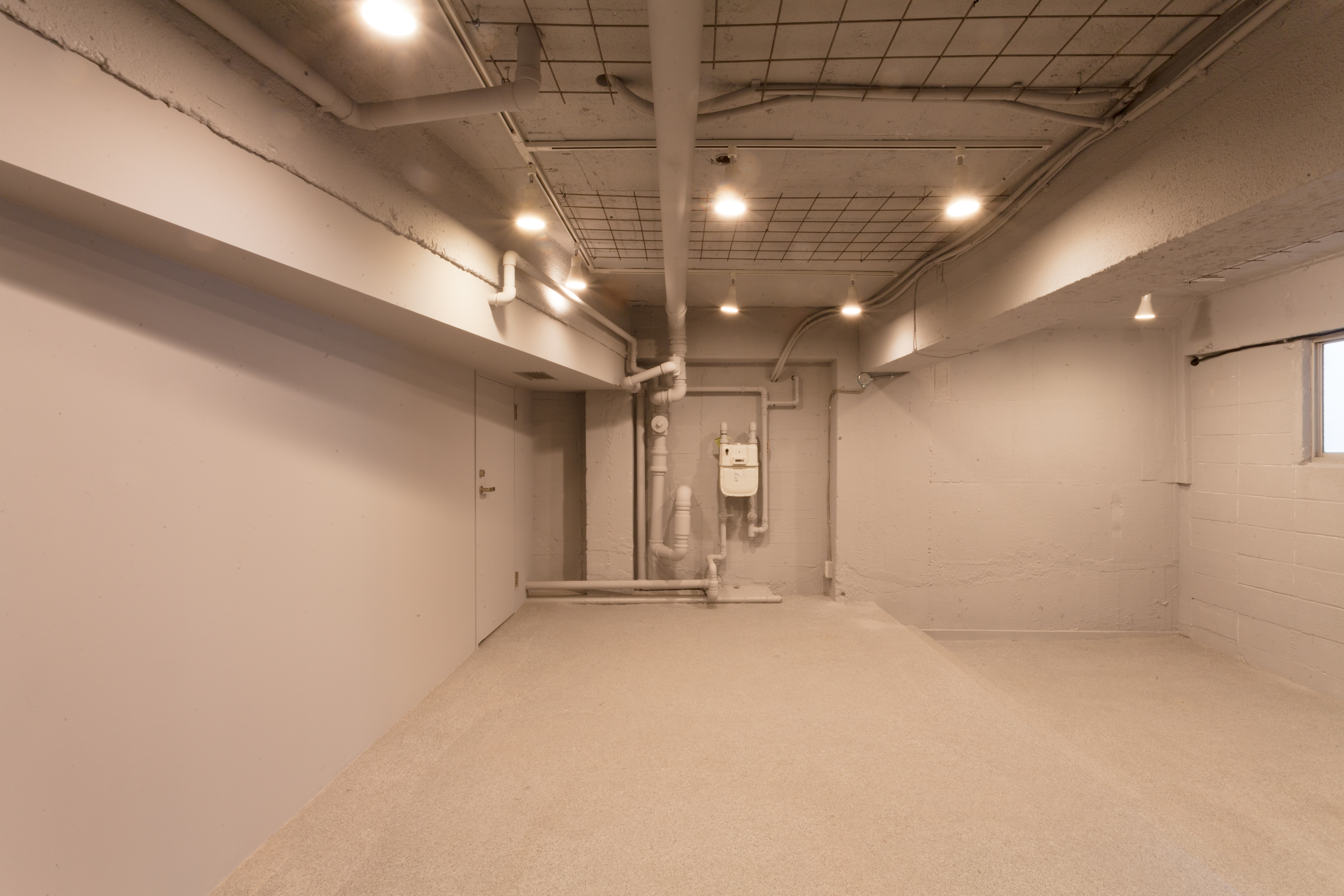 試着室の前から