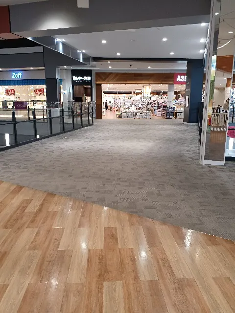 【イオンモール木更津】2F フードコート前ブリッジ