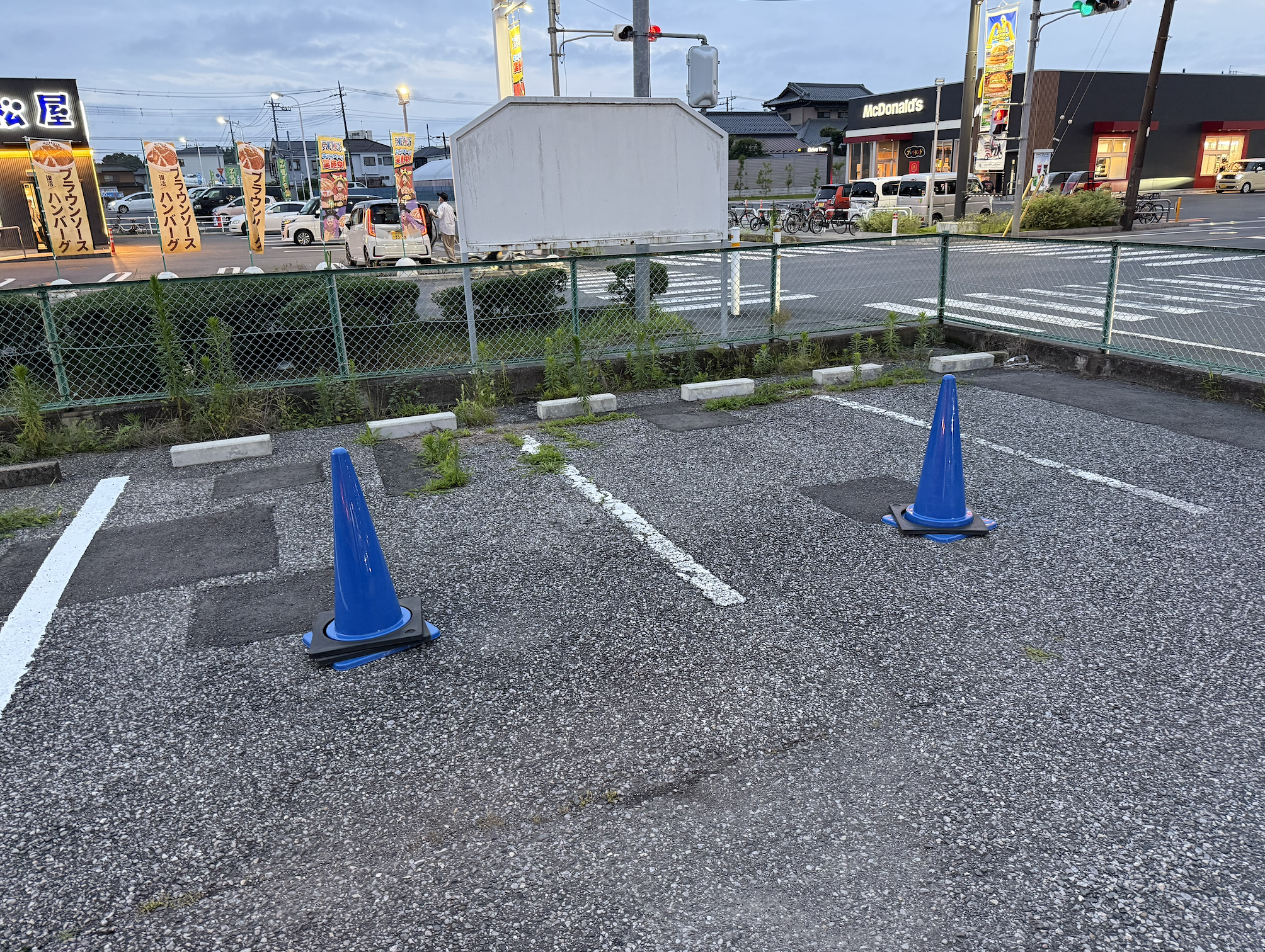 【ダイナム戸ヶ崎店】キッチンカー出店やプロモーションイベントに最適なアミューズメント施設駐車場内のスペース①