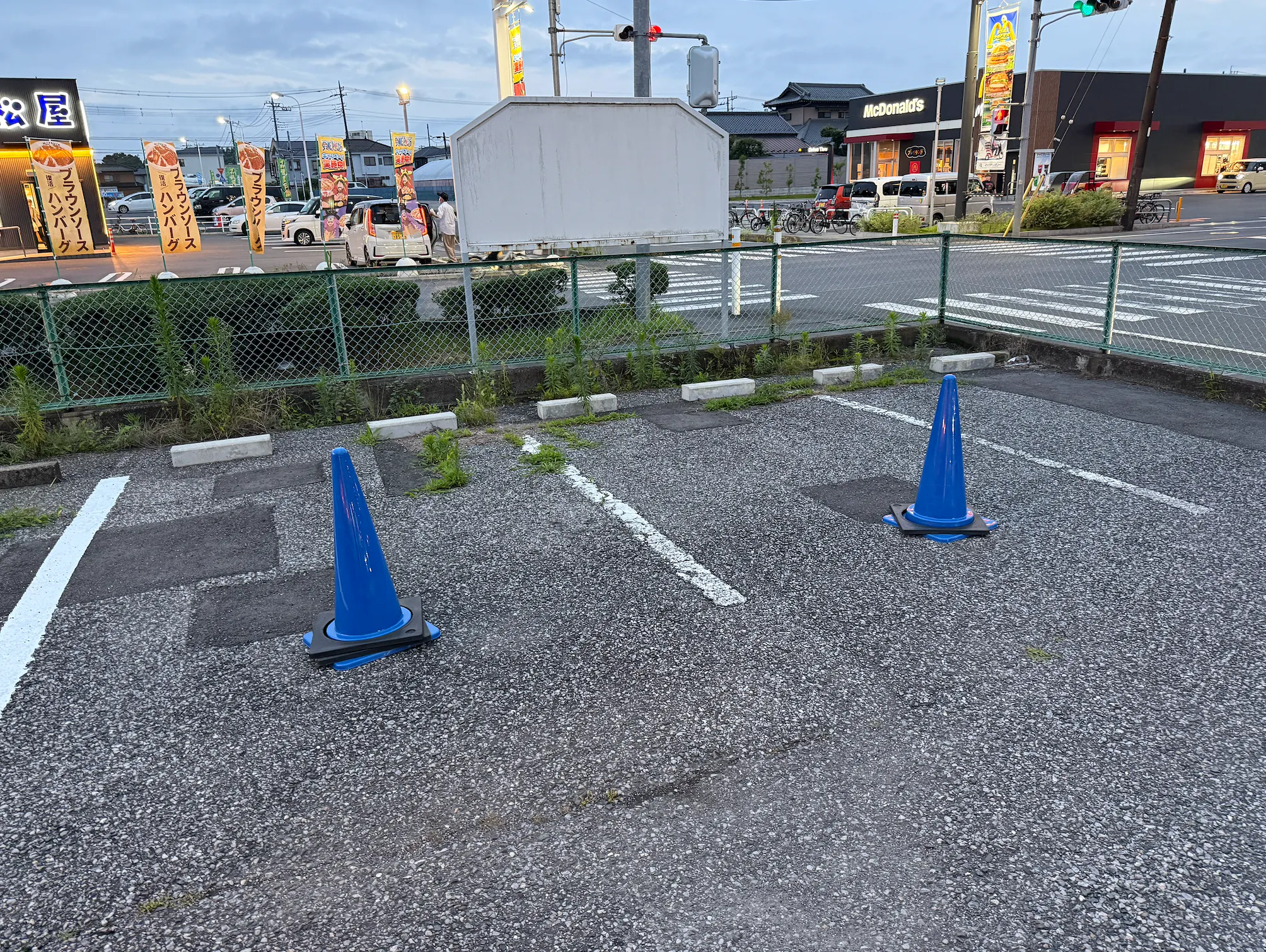 【ダイナム戸ヶ崎店】キッチンカー出店やプロモーションイベントに最適なアミューズメント施設駐車場内のスペース①