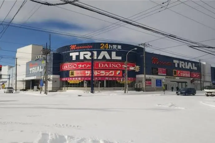 【メガセンタートライアル伏古店】販促プロモーションやポップアップストアに最適なレジアウト「Ⓓスペース」