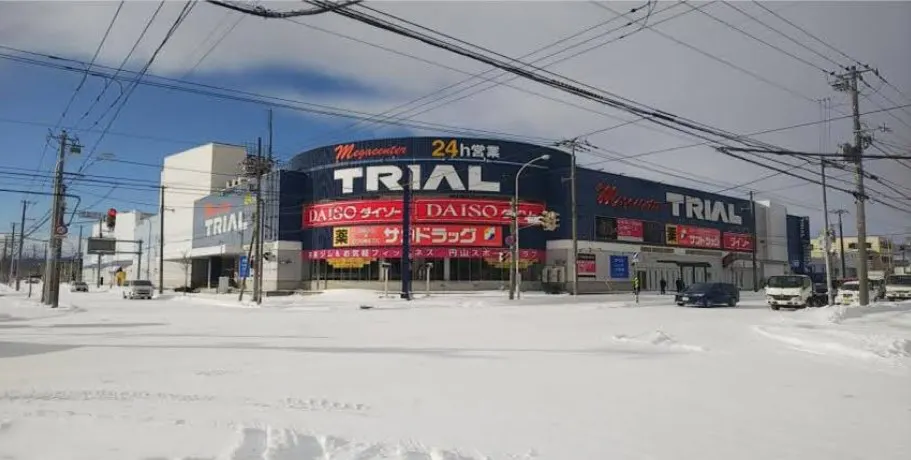 【メガセンタートライアル伏古店】販促プロモーションやポップアップストアに最適なレジアウト「Ⓓスペース」