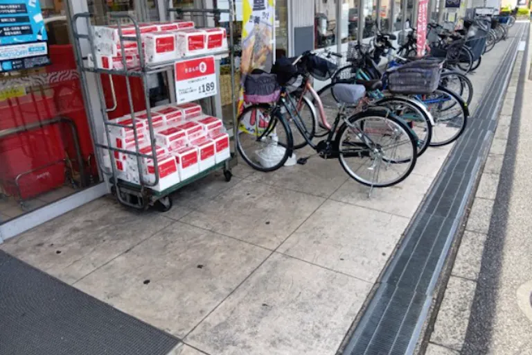 【西友 足立島根店】店頭軒下 ポップアップストア(物販、食物販)やプロモーション用途に最適なスーパー店内催事イベントスペースの画像2