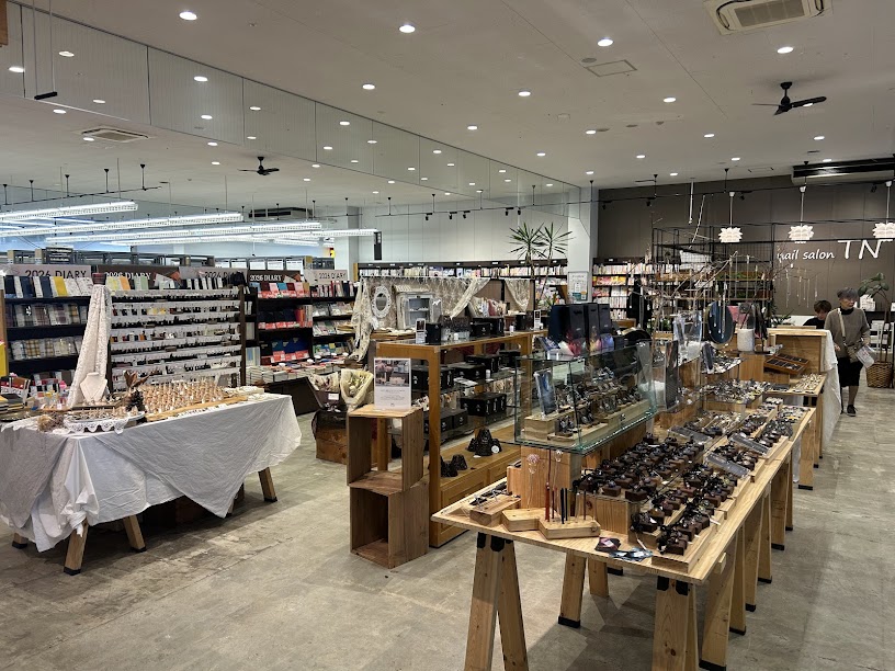 【TSUTAYA さくらの森店】販促イベントや物販に最適なメインスペースイベントスペース